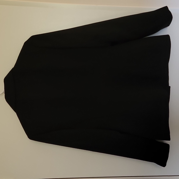 Black Madison & Max Suit, sz 2P - Picture 8 of 12